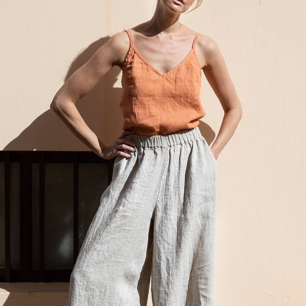 COTTON AND LINEN V-NECK