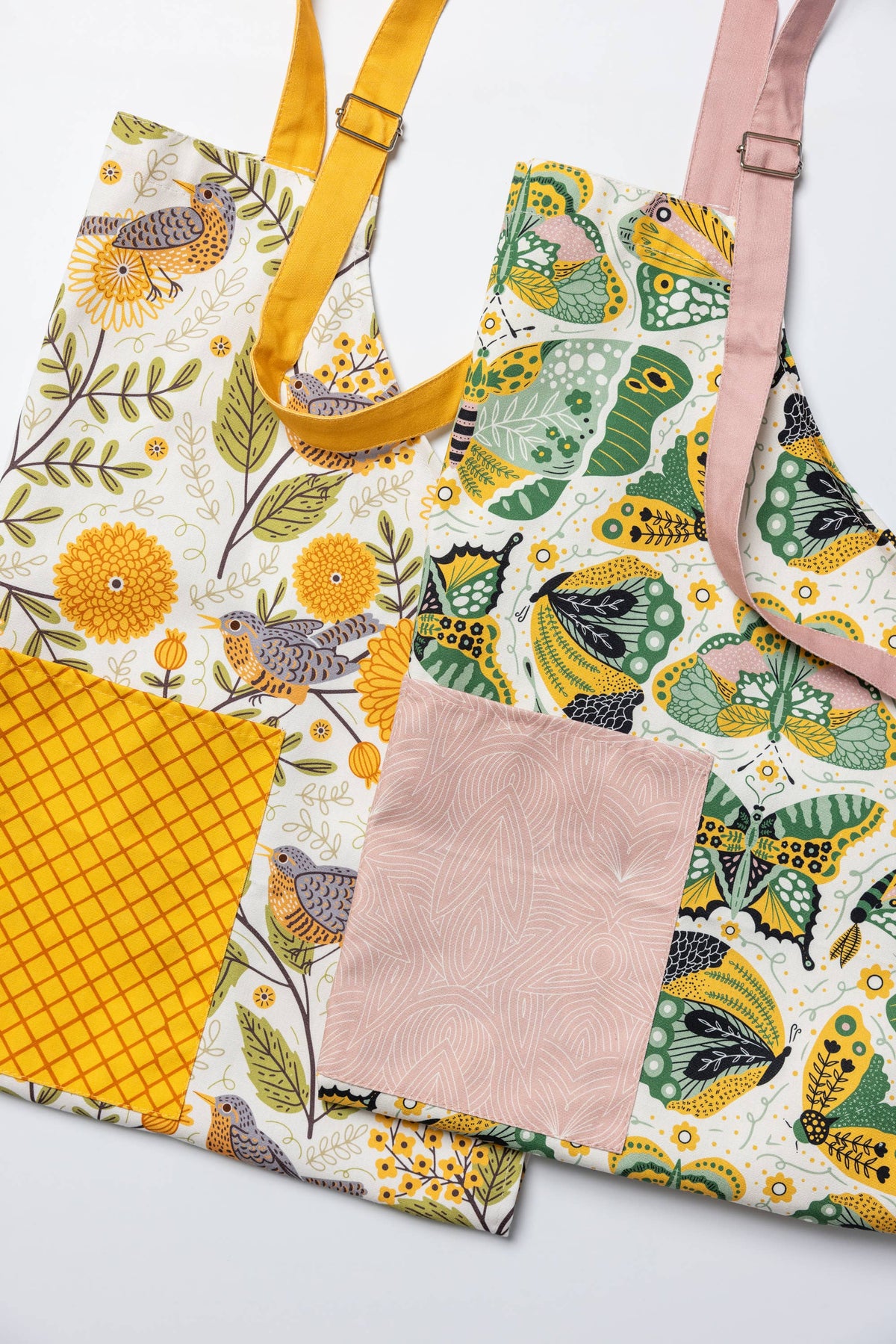 Mums & Robins Apron- Floral Kitchen Linens