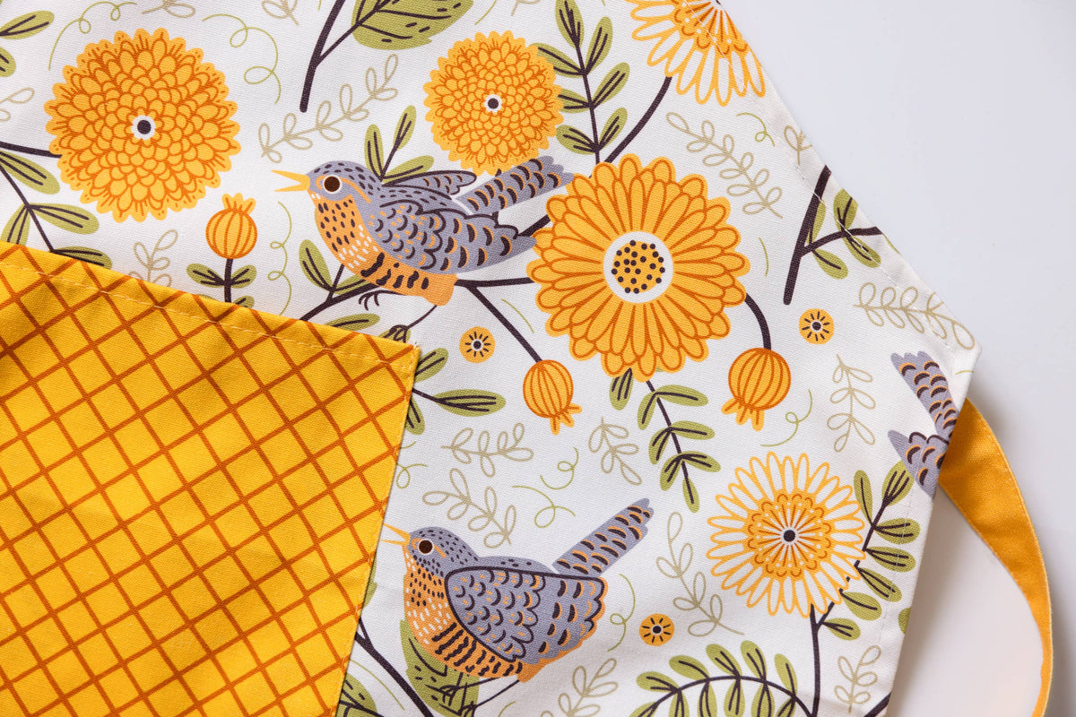 Mums & Robins Apron- Floral Kitchen Linens