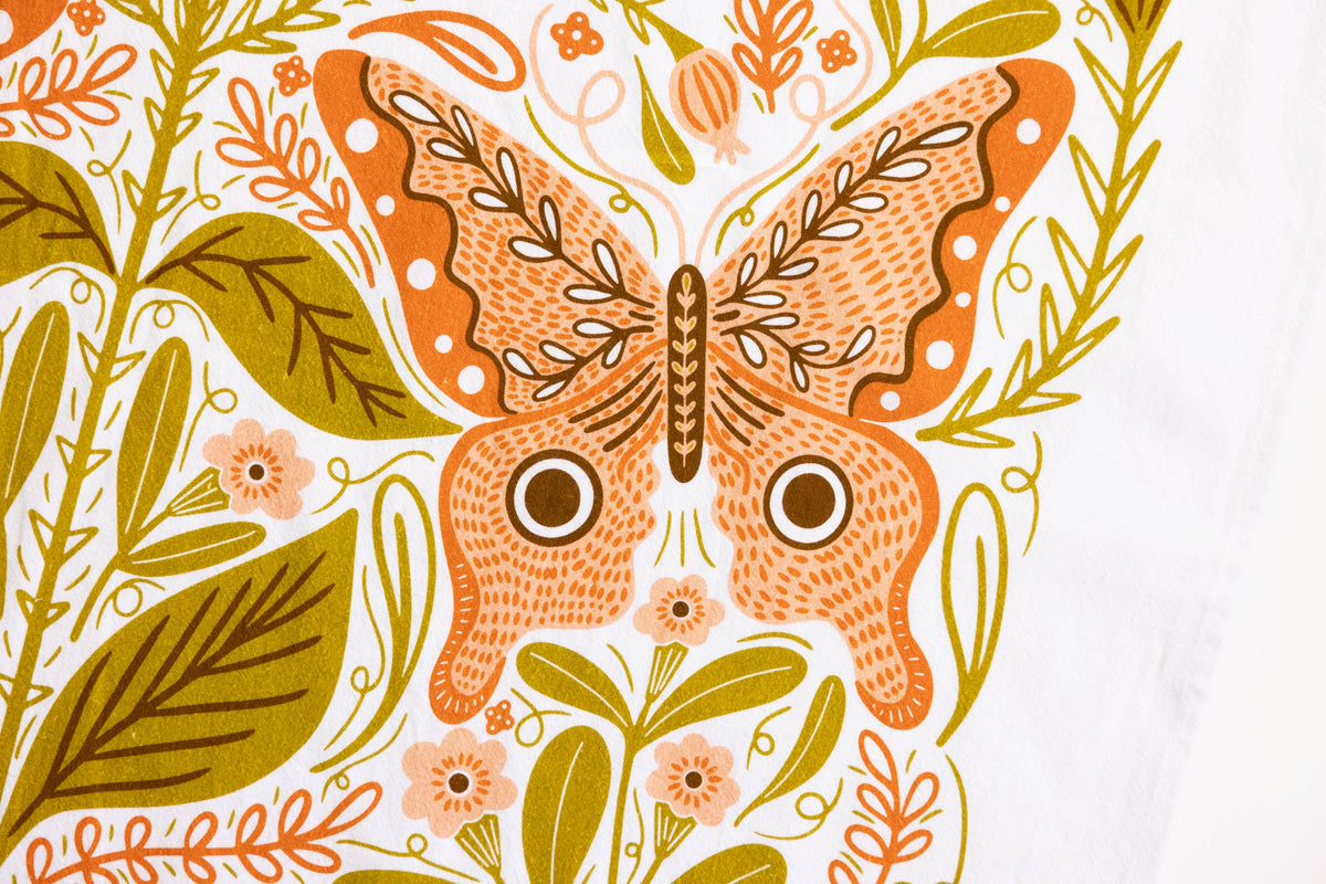 Vintage Butterfly Tea Towel – Nature-Inspired Accent
